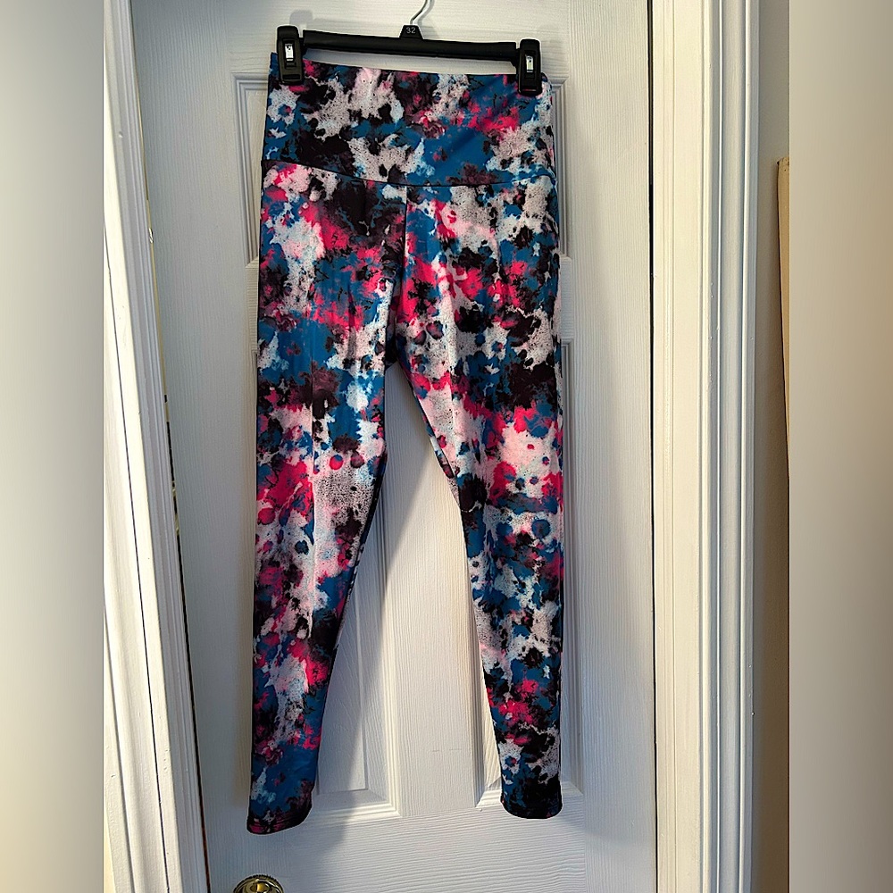 Onzie full length medium yoga pants, pink, blue, black and white paint splatters